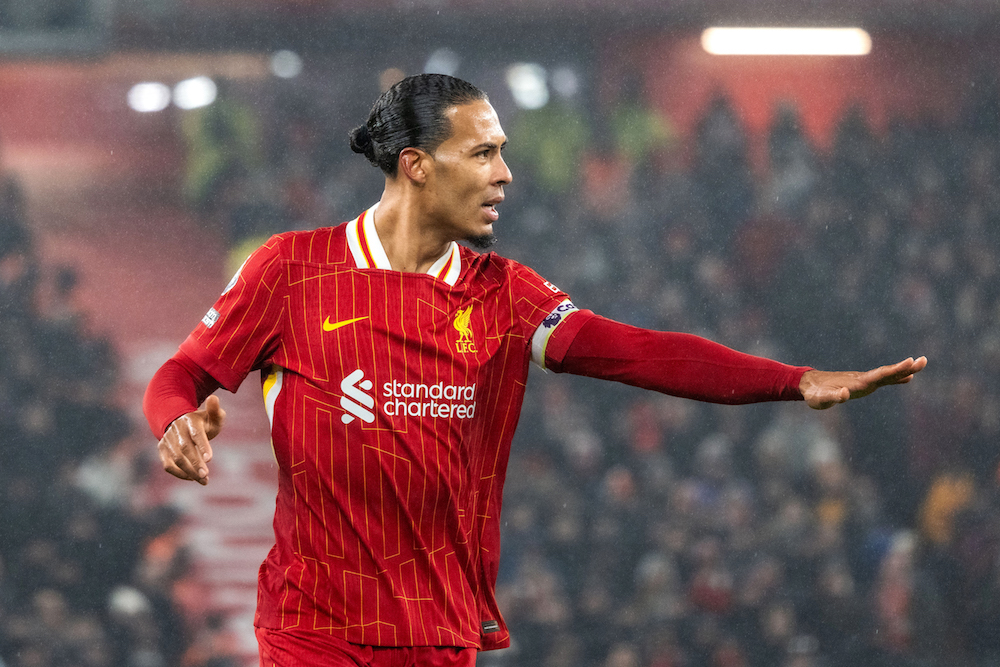 Van Dijk tar kontraktssituationen med ro